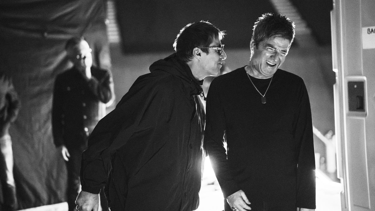 Oasis: Liam e Noel Gallagher intervistati insieme dopo oltre 25 anni per un nuovo documentario