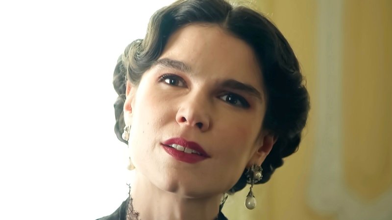 La Promessa anticipazioni 10 maggio: Esmeralda scompare nel nulla, Curro nel panico
