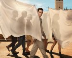Berlino e la Dama con L'ermellino, recensione: basta lo charme di Pedro Alonso? Forse