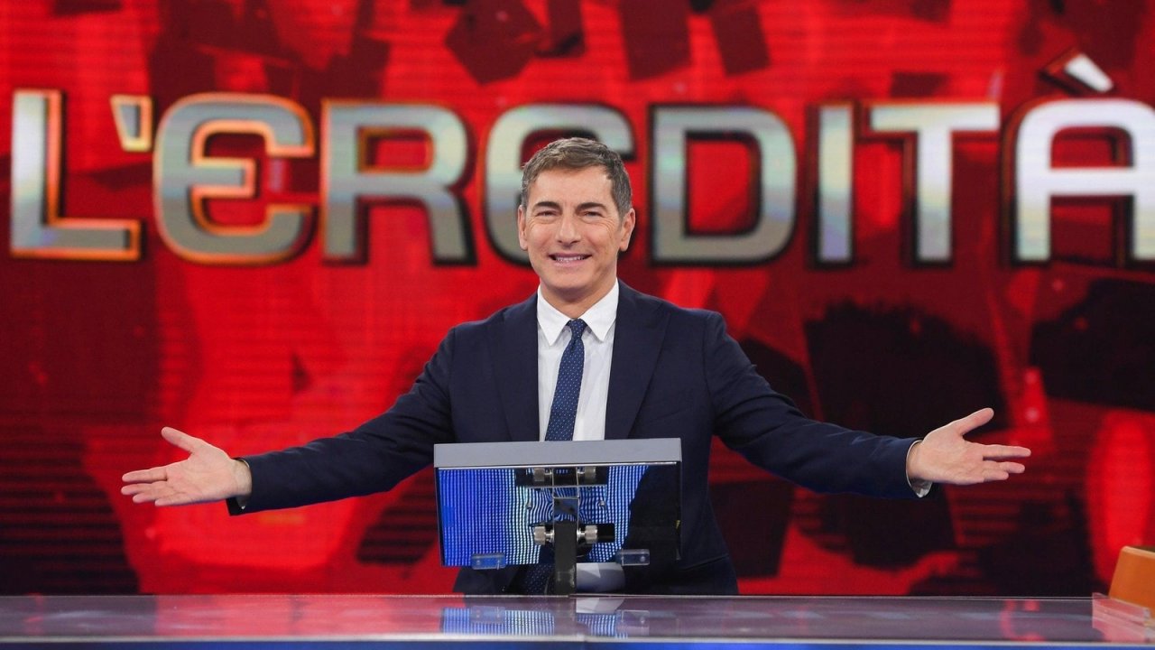 L'Eredità prende il posto di Affari Tuoi: Rai 1 rivoluziona il palinsesto estivo