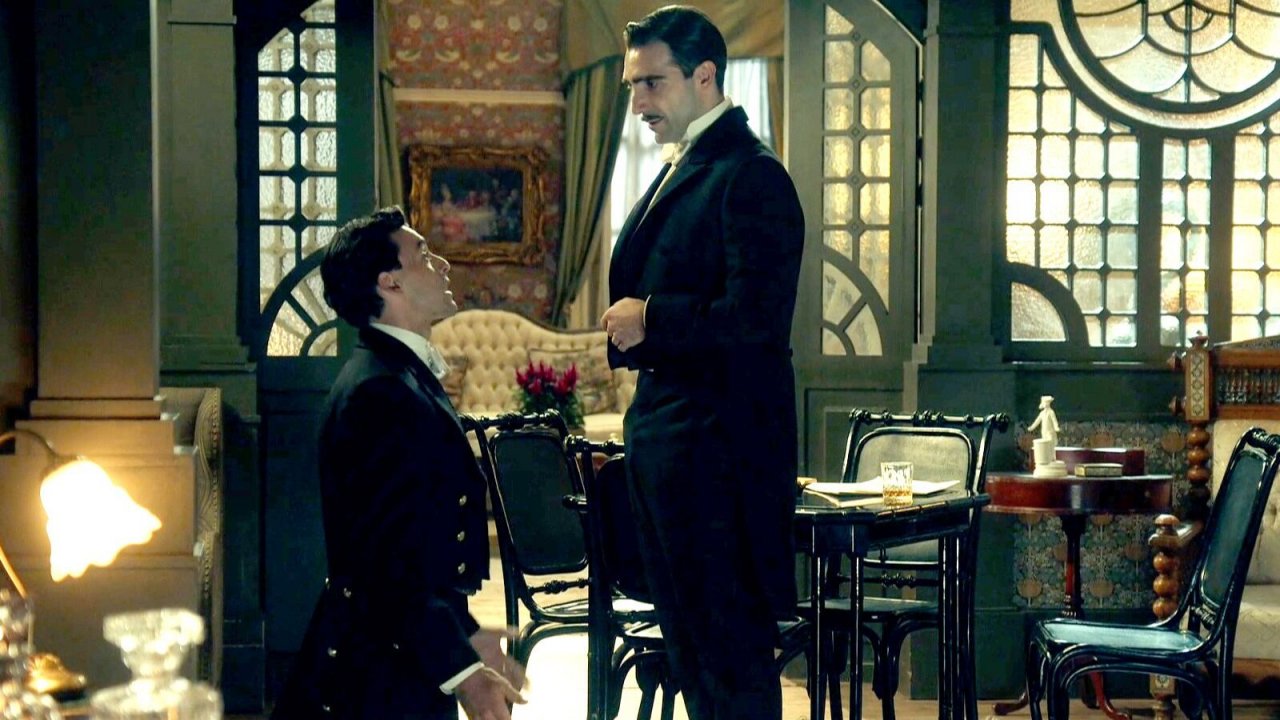 La Promessa anticipazioni 13 maggio: Lorenzo umilia Curro davanti ad Angela