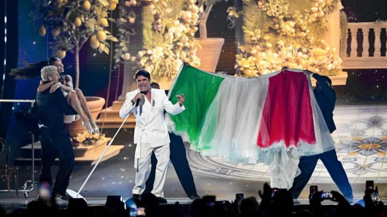 Scaletta Eurovision 2026, orari della prima semifinale stasera su Rai 2: c’è Sal Da Vinci