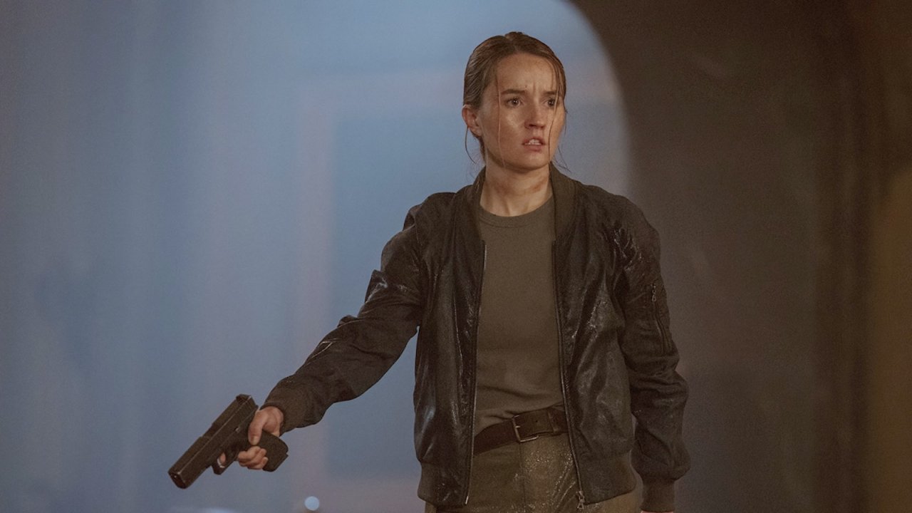 The Last of Us, Kaitlyn Dever in una scena
