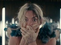 Anne Hathaway voleva lasciare Mother Mary: 'Mi sono vista cantare e ho pensato fosse terribile'