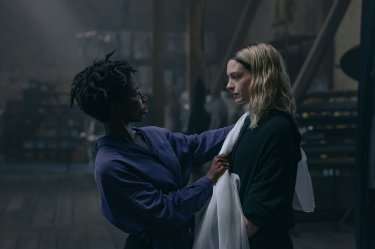 Mother Mary Michaela Coel Anne Hathaway Immagine V5Jz6Uf