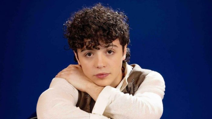 Lorenzo Salvetti di Amici 25 interpreta Maradona: il musical che unisce calcio e leggenda