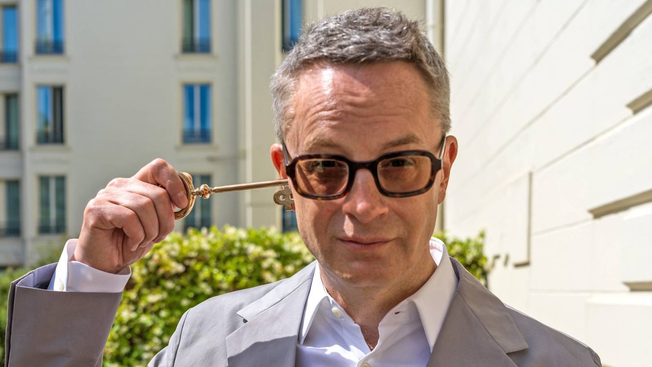 Nicolas Winding Refn sogna di unirsi al DCU: "Vorrei dirigere un film su un certo personaggio"