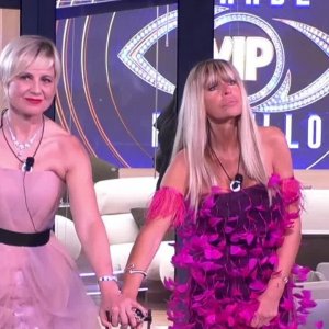 Antonella e Alessandra spengono le luci della Casa