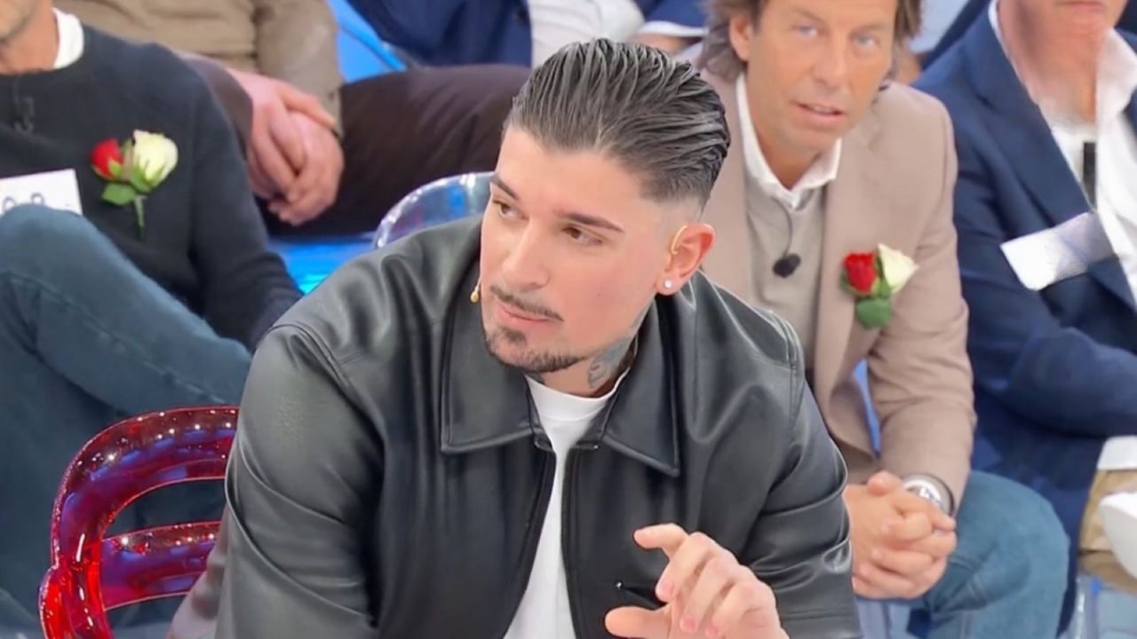 Uomini e Donne: Matteo Stratoti attacca Sara dopo la rottura con Alessio
