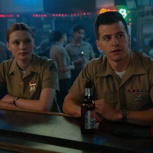 For All Mankind 5: Ines Asserson e Barrett Carnahan in una scena