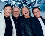 Stasera Pooh 60 su Canale 5: scaletta completa e ospiti dello show evento all’Arena