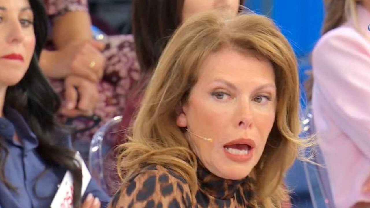 Uomini e Donne: Cinzia flirta con Mario Lenti e scatena la reazione di Gemma Galgani