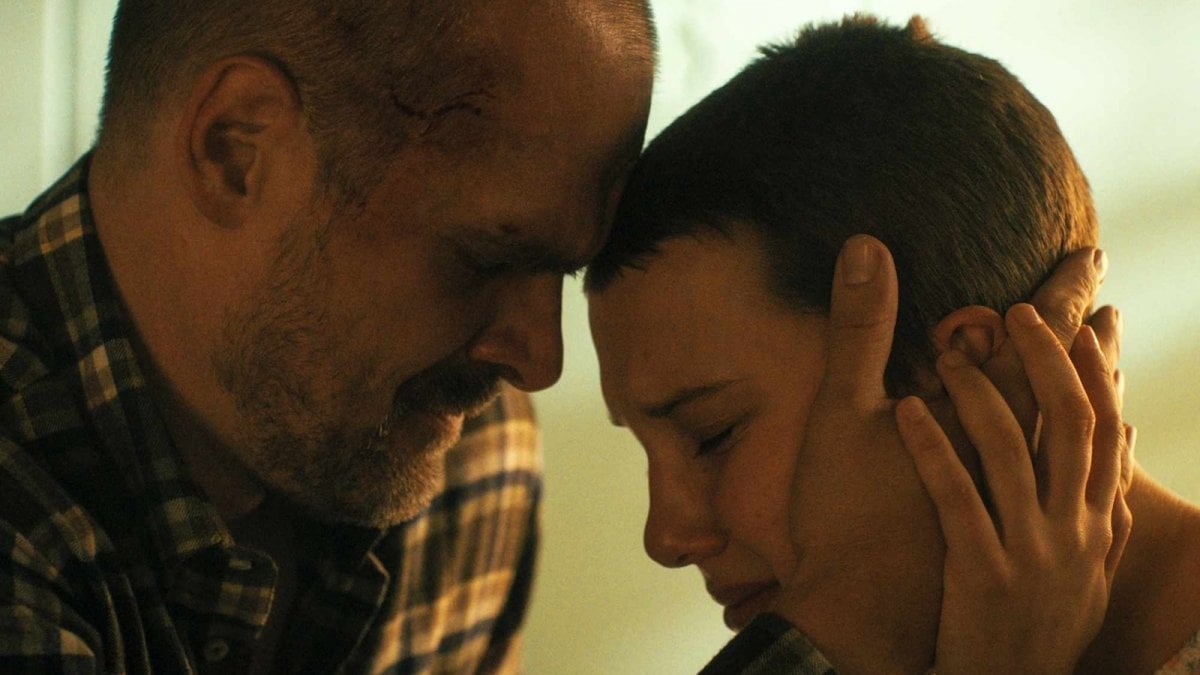 david harbour loda le giovani star di stranger things la prima stagione 232 stata magica da Movieplayer.it david harbour loda le giovani star di stranger things la prima stagione 232 stata magica