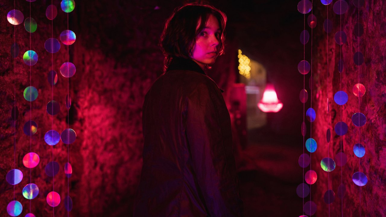 Come uccidono le brave ragazze 2: Emma Myers in scena