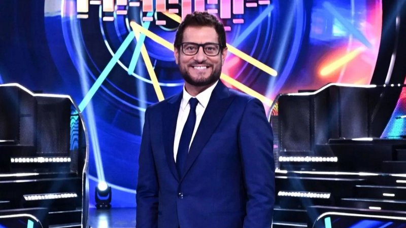 Sarabanda Celebrity stasera su Italia 1: Vip in gara e sfide musicali