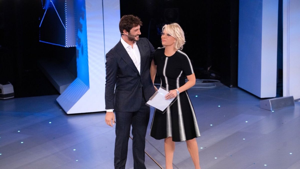 maria de filippi e stefano de martino a sanremo 2027 spunta il clamoroso rumor da Movieplayer.it maria de filippi e stefano de martino a sanremo 2027 spunta il clamoroso rumor