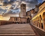 Con il cuore – Nel nome di Francesco stasera su Rai 1: ospiti e scaletta del concerto in diretta da Assisi