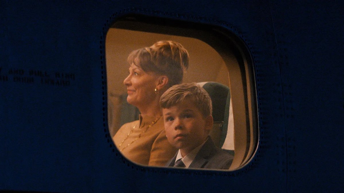 volo notturno per los angeles recensione un romanzo di formazione tra le stelle da Movieplayer.it volo notturno per los angeles recensione un romanzo di formazione tra le stelle