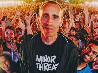 Zerocalcare come una rockstar: ode all'autore romano e i suoi Due Spicci