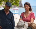 Omicidi a Les Saintes stasera su Rai 2: trama, cast e durata del thriller francese