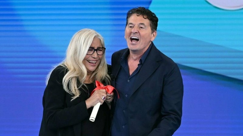 Domenica In ultima puntata su Rai 1: giallo Mammucari e festa finale