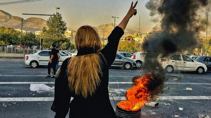 A War on Women, la recensione: Uno spaccato di resistenza femminile
