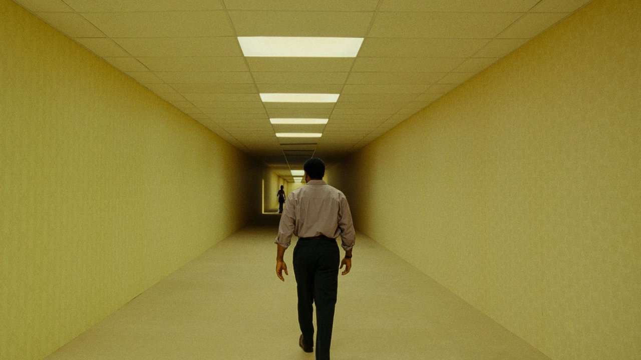 Dietro Backrooms c'è una serie TV "disturbante" che ha ossessionato Kane Parsons