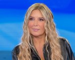 Selvaggia Lucarelli all'Isola dei Famosi: Mediaset ufficializza il nome dei conduttori