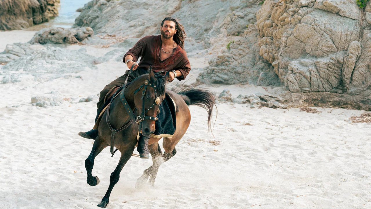 Nastri d’Argento Grandi Serie 2026: Can Yaman premiato per Sandokan, Portobello serie dell’anno