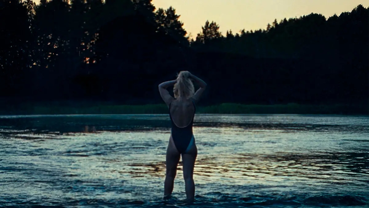 La cronologia dell'acqua, recesione: Kristen Stewart ci sa fare, anche da regista