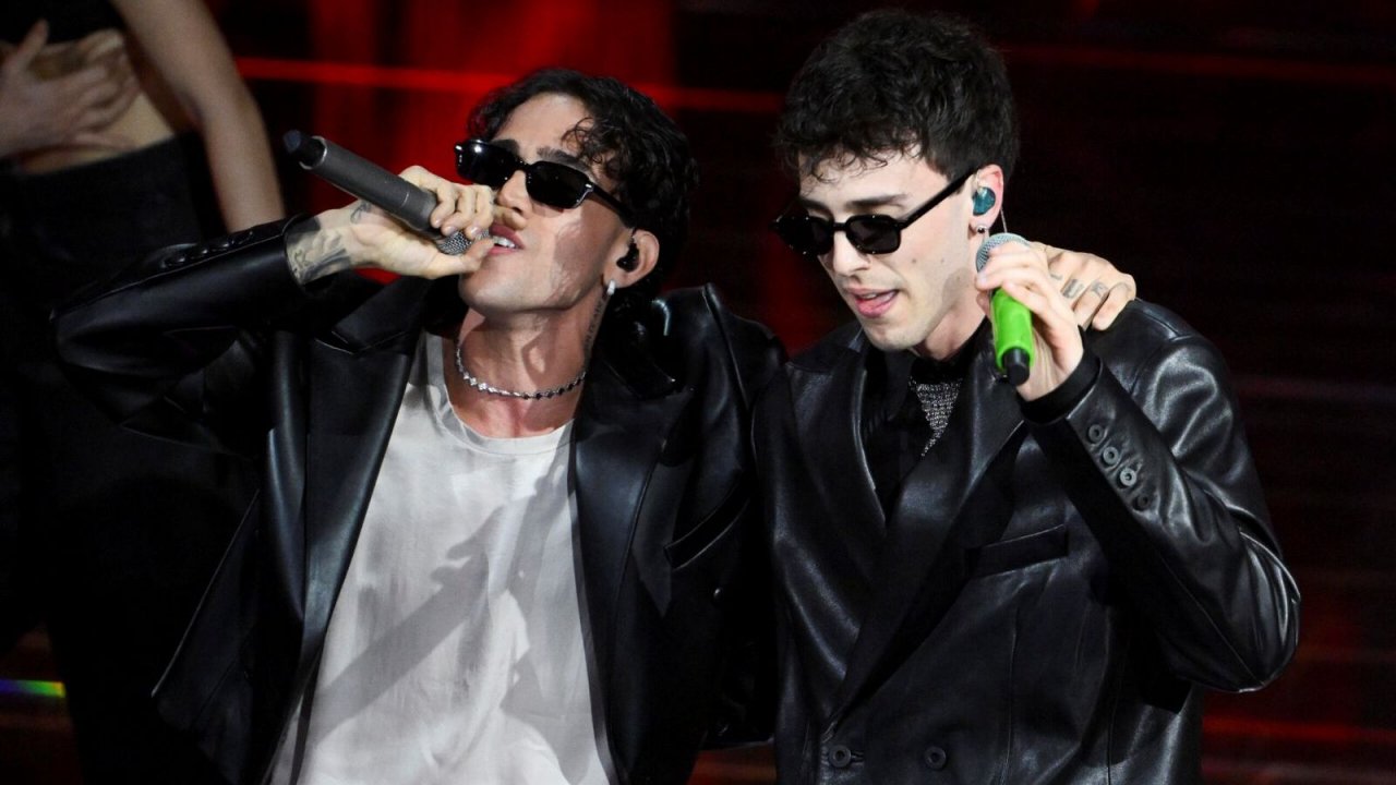 Sarabanda Celebrity stasera su Italia 1: Vip in gara e sfide musicali dell'11 giugno