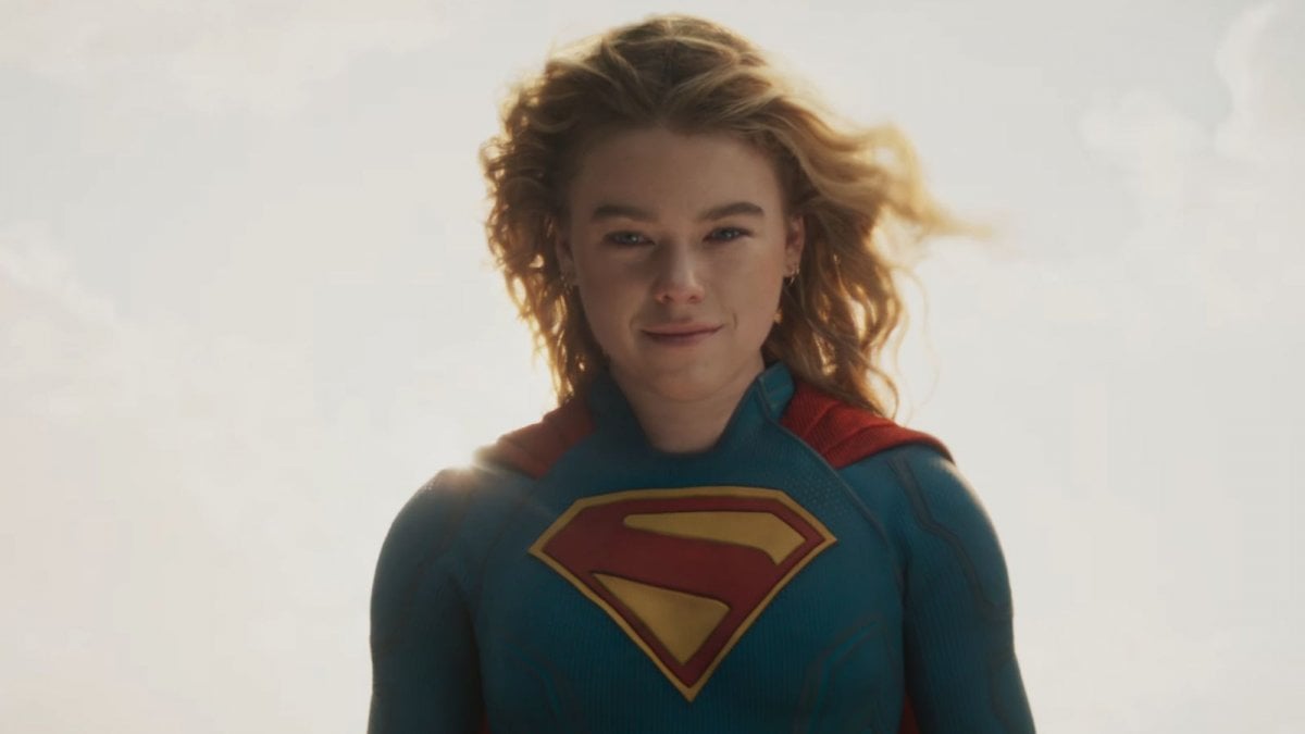supergirl un dettaglio glamour di milly alcock nel film dc fa infuriare gli haters da Movieplayer.it supergirl un dettaglio glamour di milly alcock nel film dc fa infuriare gli haters