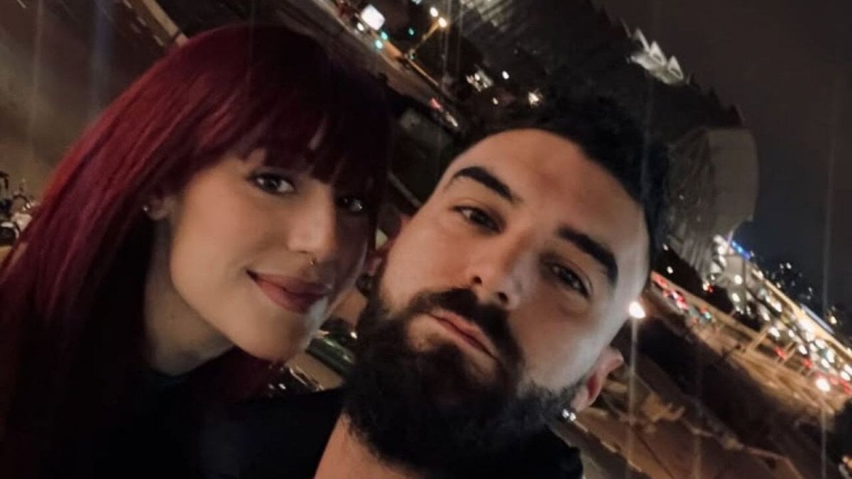 chat segrete e foto hot andrea e iris sono la sesta coppia di temptation island da Movieplayer.it chat segrete e foto hot andrea e iris sono la sesta coppia di temptation island
