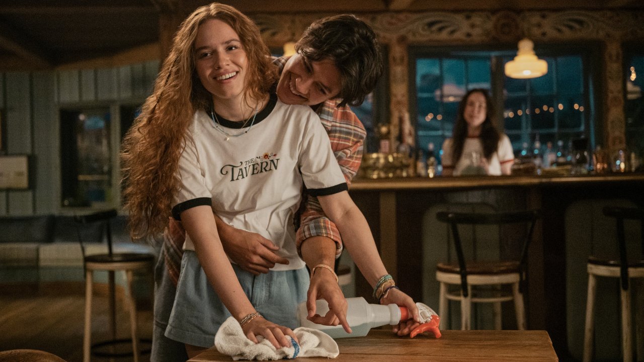 Una scena della serie Un anno dopo l'altro