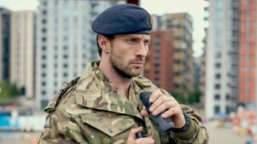 Aaron Taylor Johnson Fuze Scena Film