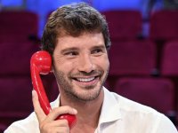 Affari Tuoi, ancora stop per Stefano De Martino: la nuova programmazione del game show di Rai 1