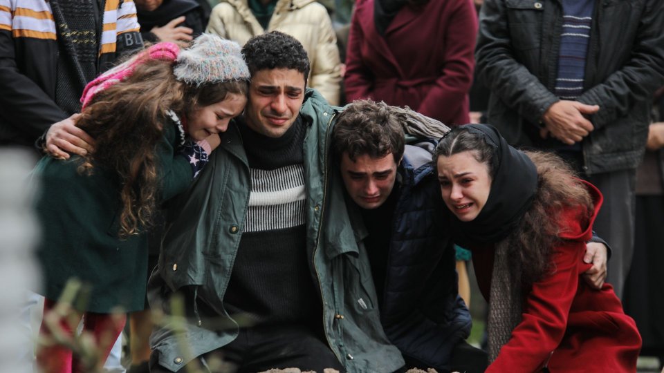 Tutto Per La Mia Famiglia Soap Turca Canale 5