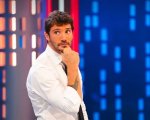 Sanremo 2027: Stefano De Martino travolto da 500 brani per il Festival