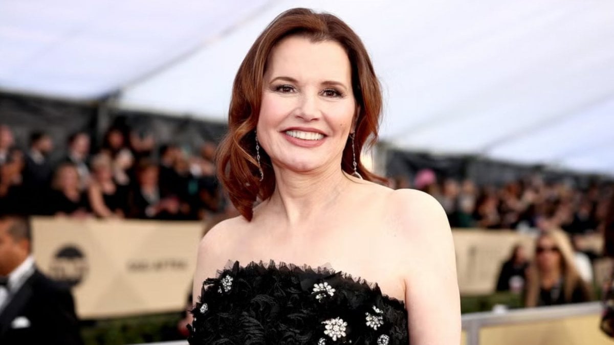 geena davis 232 sconcertata dalla cancellazione di the boroughs da parte di netflix non so cosa sia successo da Movieplayer.it geena davis 232 sconcertata dalla cancellazione di the boroughs da parte di netflix non so cosa sia successo