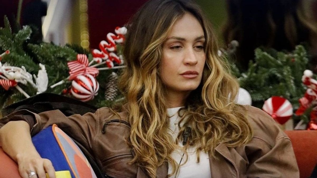 helena prestes su antonella elia dopo the 50 non ricordo nemmeno il suo nome da Movieplayer.it helena prestes su antonella elia dopo the 50 non ricordo nemmeno il suo nome