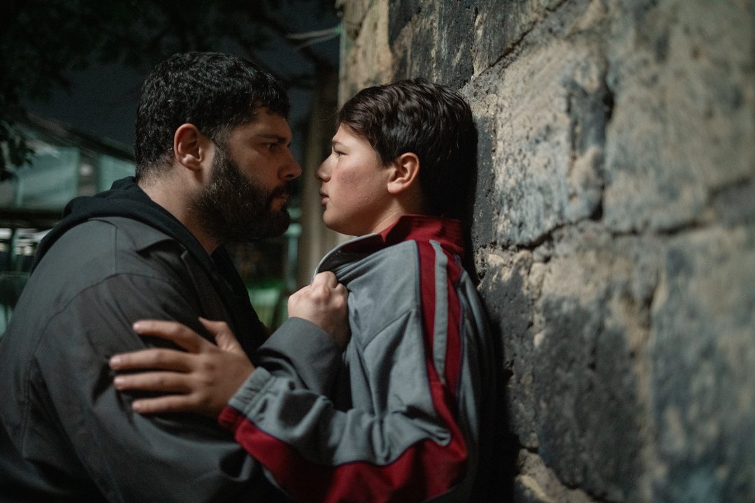 Avemmaria, recensione: Fortunato Cerlino e il bisogno di sognare