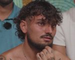 Giovanni di Temptation Island torna a vendere brioche per strada dopo le accuse di Sabrina