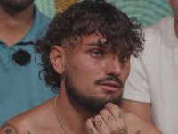 Giovanni di Temptation Island torna a vendere brioche per strada dopo le accuse di Sabrina
