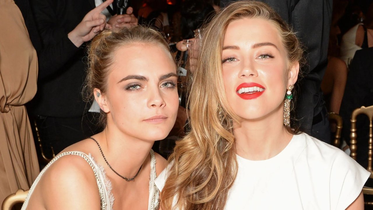Cara Delevingne conferma la relazione con Amber Heard durante il divorzio da Johnny Depp