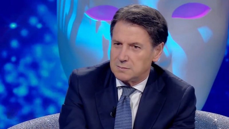 Storie al bivio di sera, da Giuseppe Conte a Lory Del Santo: gli ospiti del 30 giugno