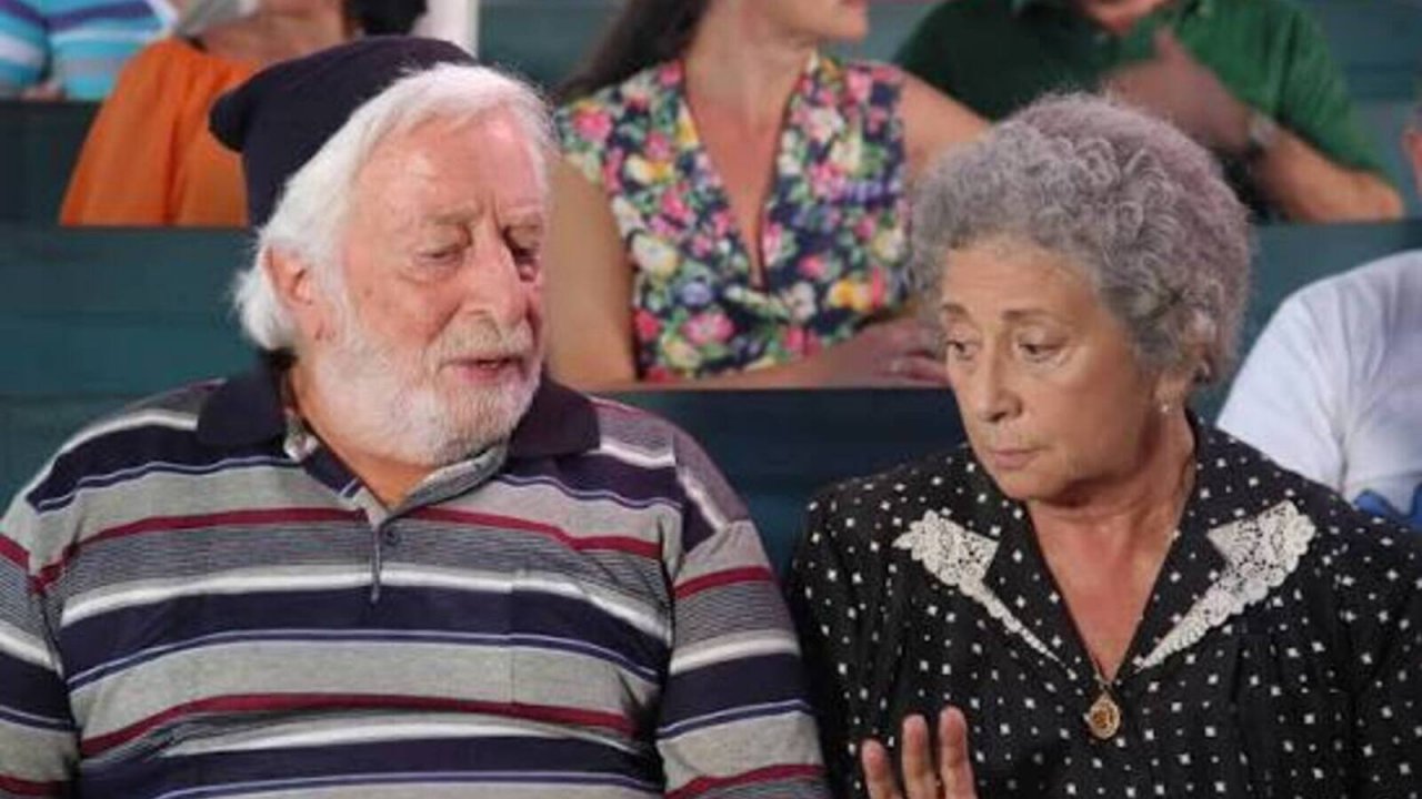 Capri su Rai 1, anticipazioni del 3 luglio: il pasticcio di Umberto, Reginella abbandona il ristorante