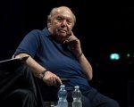 Lino Banfi oggi: i 90 anni, la svolta con Papa Francesco e il sogno di Un medico in famiglia