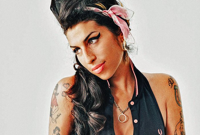 Amy Winehouse - Anima ribelle, recensione: un ritratto intimo e necessario a 15 anni dalla scomparsa