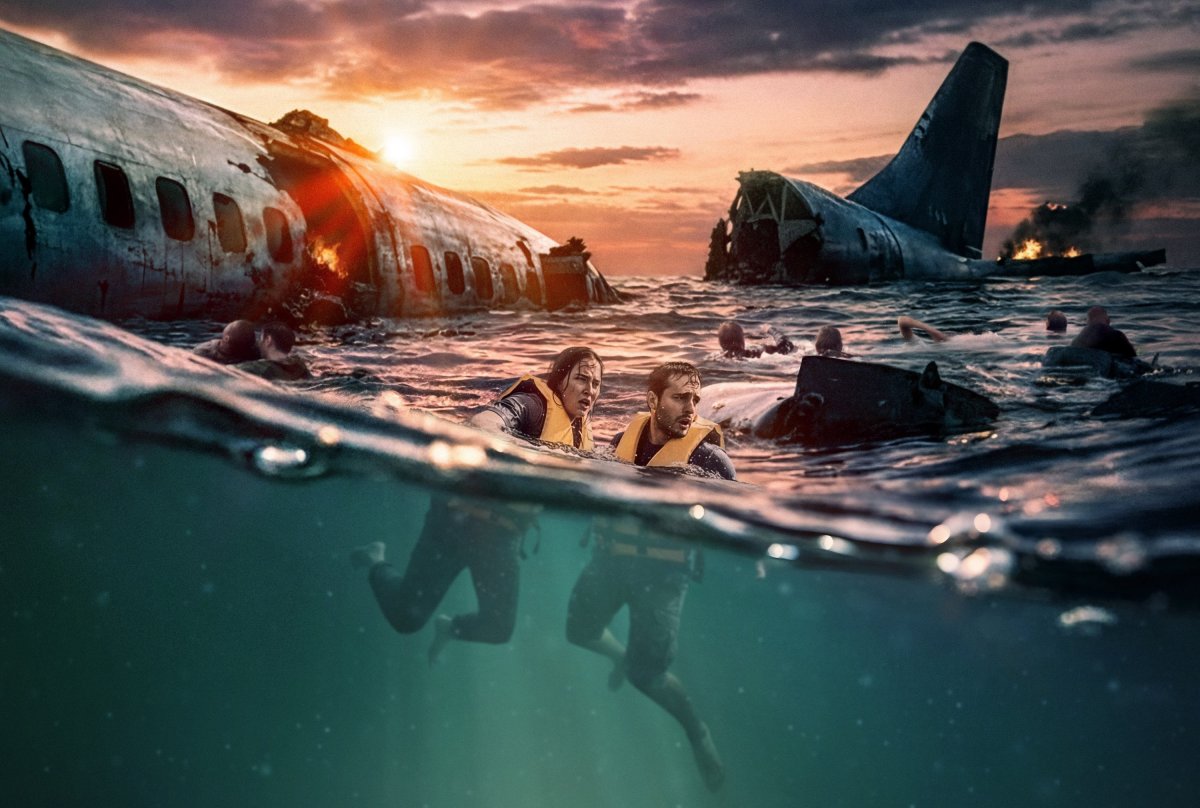 deep water incubo dagli abissi recensione aaron eckhart e ben kingsley contro gli squali da Movieplayer.it deep water incubo dagli abissi recensione aaron eckhart e ben kingsley contro gli squali