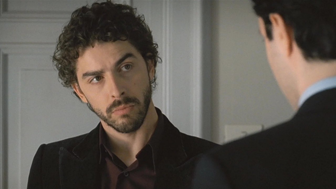 Il giovane Montalbano eccezionalmente anche stasera su Rai 1: trama e cast di Ritorno alle origini